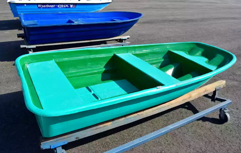 Стеклопластиковая лодка Старт (тримаран) в Нижнекамске