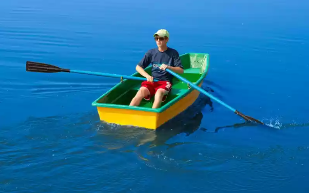 Стеклопластиковая лодка Малютка в Нижнекамске