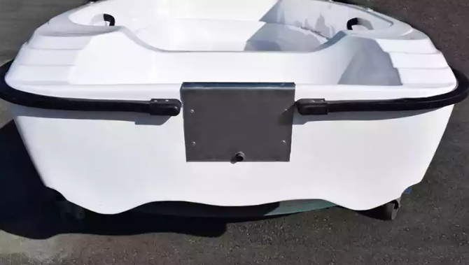 Стеклопластиковая лодка Пингвин (тримаран) в Нижнекамске