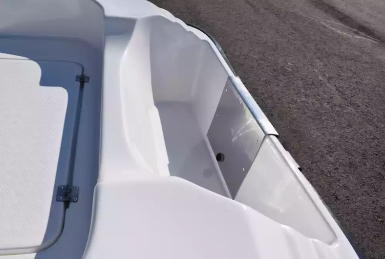 Стеклопластиковая лодка Пингвин (тримаран) в Нижнекамске