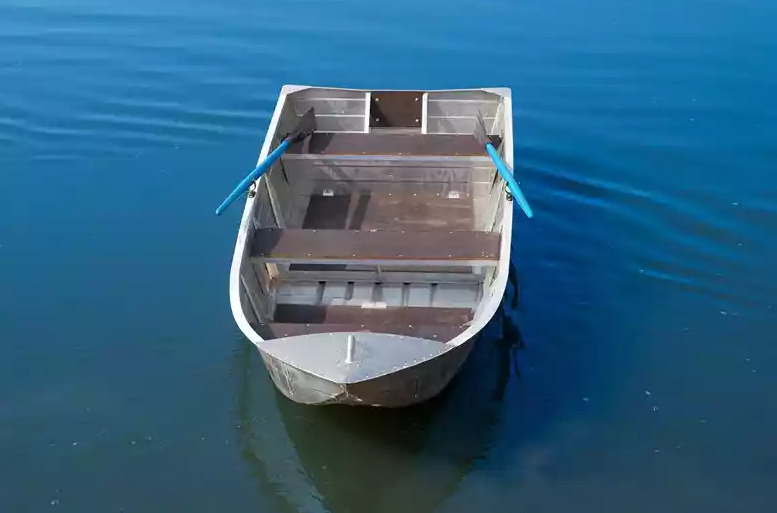 Алюминиевая лодка Вятка-Профи 32 в Нижнекамске