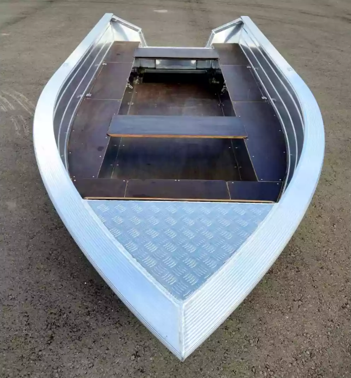 Алюминиевая лодка Неман-400 в Нижнекамске