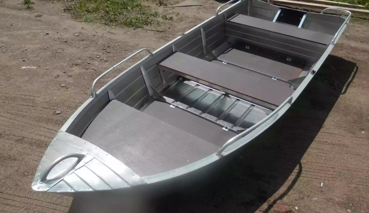 Алюминиевая лодка Вятка-Профи 32 в Нижнекамске