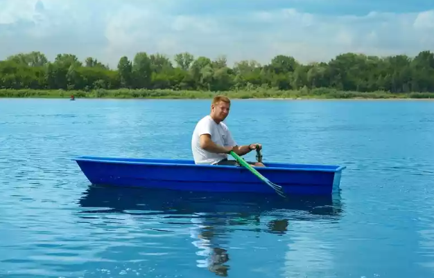Стеклопластиковая лодка Малютка в Нижнекамске