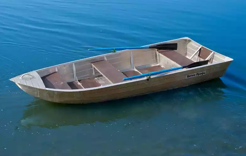 Алюминиевая лодка Вятка-Профи 32 в Нижнекамске