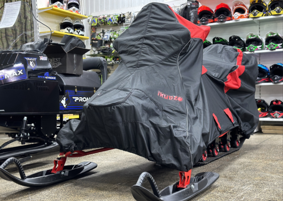 Чехол транспорт. снегохода IKUDZO HUNTER черно-красный Оксфорд ПРЕМИУМ качества с лого IKUDZO в Нижнекамске