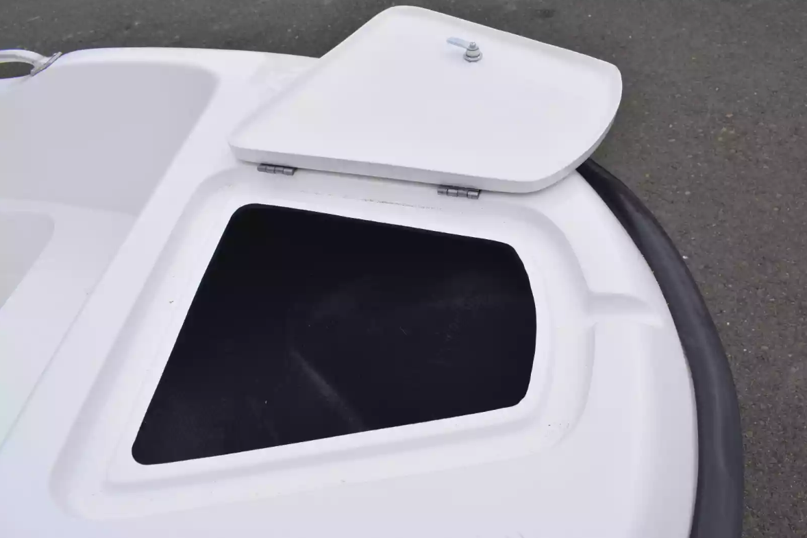 Стеклопластиковая лодка Пингвин New (тримаран) в Нижнекамске