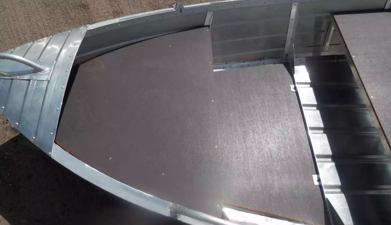 Алюминиевая лодка Вятка-Профи 32 в Нижнекамске