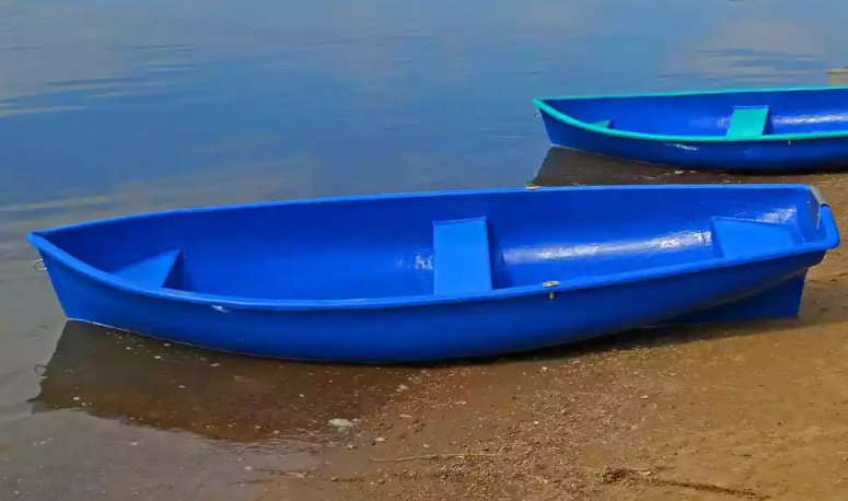 Стеклопластиковая лодка Омуль в Нижнекамске