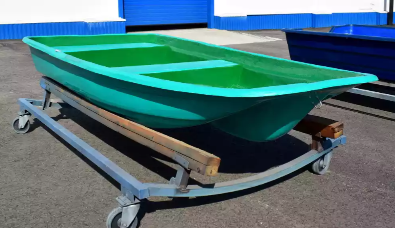 Стеклопластиковая лодка Старт (тримаран) в Нижнекамске