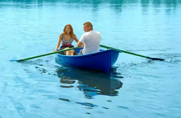 Стеклопластиковая лодка Дельфин в Нижнекамске