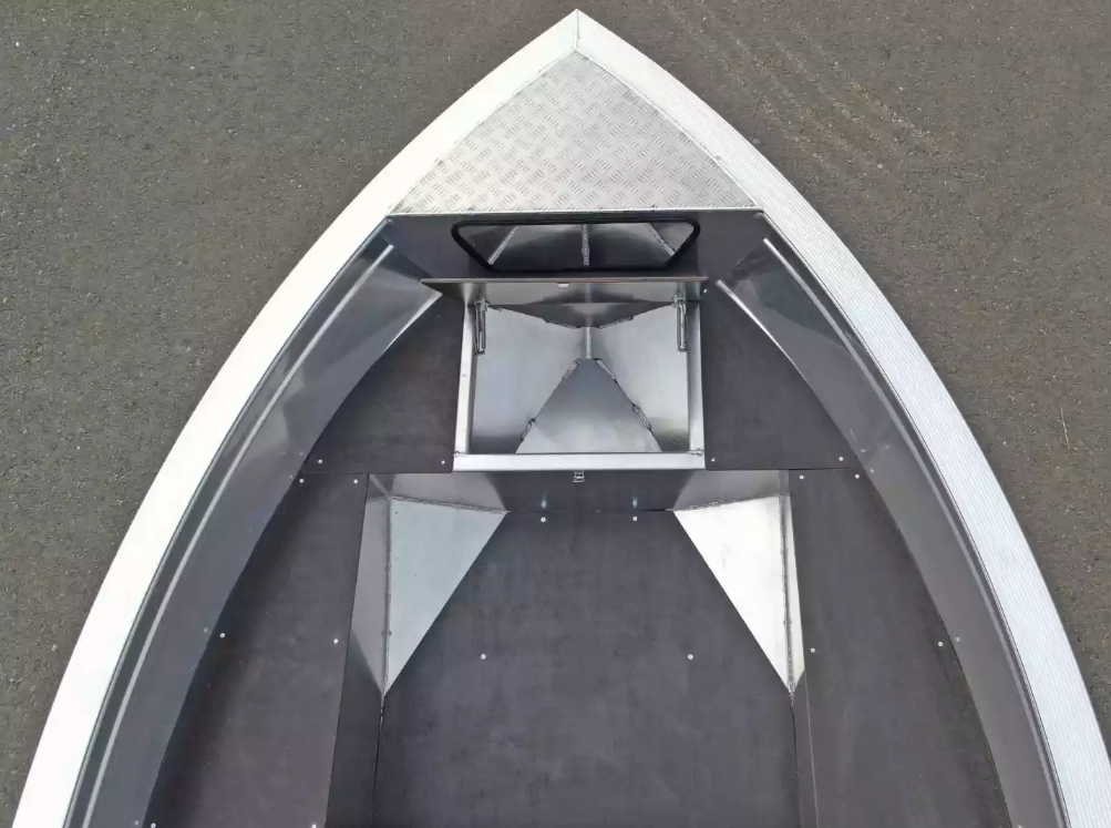 Алюминиевая лодка  Неман-420 в Нижнекамске