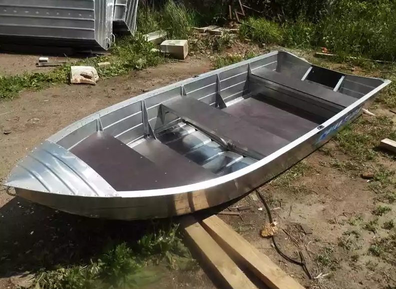 Алюминиевая лодка Вятка-Профи 37 в Нижнекамске
