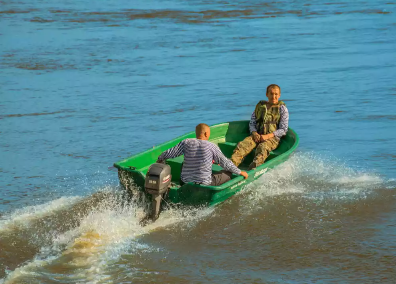 Стеклопластиковая лодка Neman-340 (тримаран) в Нижнекамске