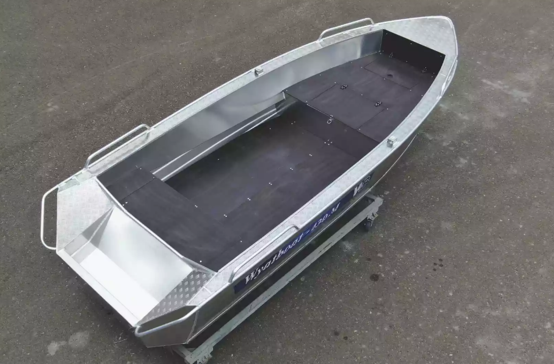 Алюминиевая лодка  Wyatboat-430М FISH в Нижнекамске