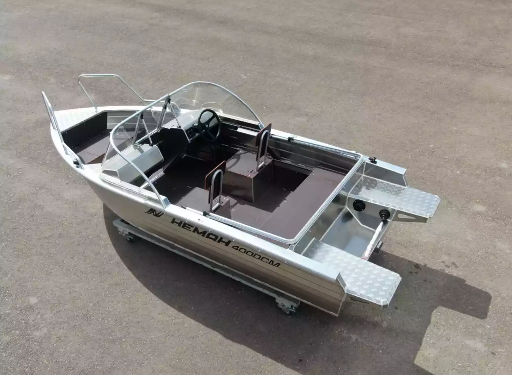 Алюминиевая лодка  Неман-400 DCM NEW в Нижнекамске