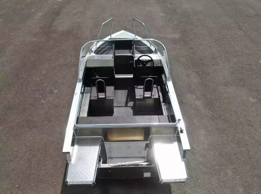 Алюминиевая лодка  Неман-400 DCM NEW в Нижнекамске