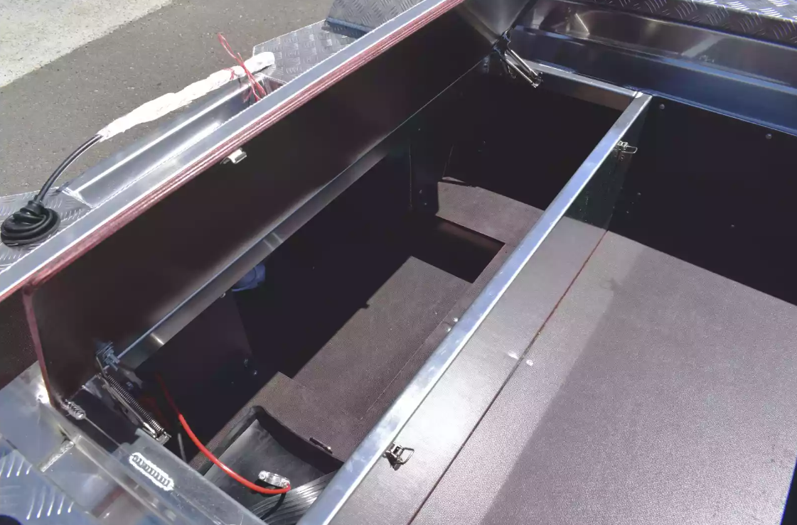 Алюминиевая лодка Wyatboat-390 DCM в Нижнекамске