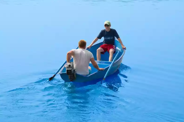 Стеклопластиковая лодка Омуль в Нижнекамске