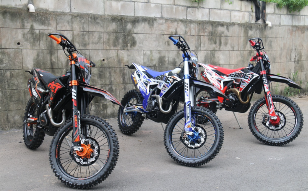 Кроссовый мотоцикл FAIDET NC300S ULTRA WP в Нижнекамске