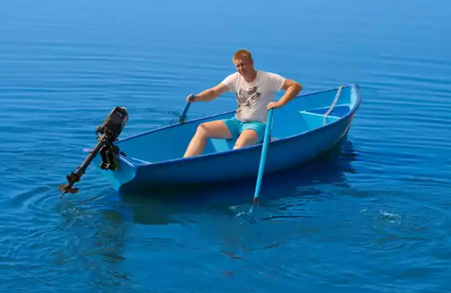 Стеклопластиковая лодка Омуль в Нижнекамске