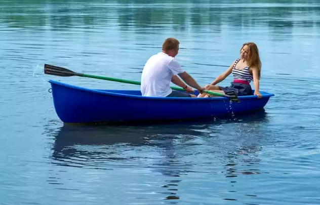 Стеклопластиковая лодка Дельфин в Нижнекамске