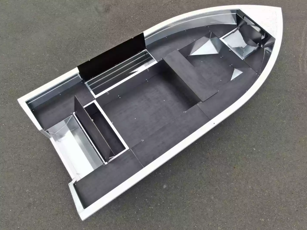 Алюминиевая лодка  Неман-420 в Нижнекамске