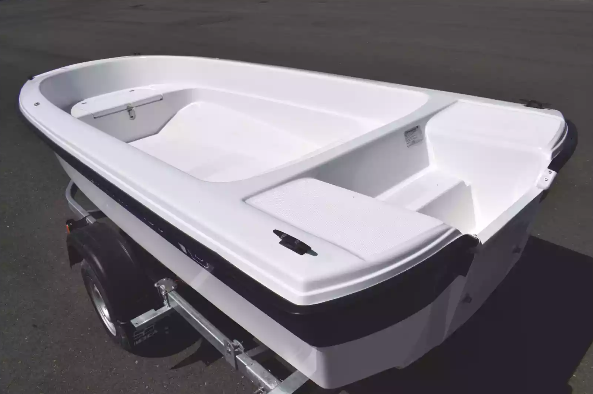 Стеклопластиковая лодка Wyatboat 430 тримаран в Нижнекамске