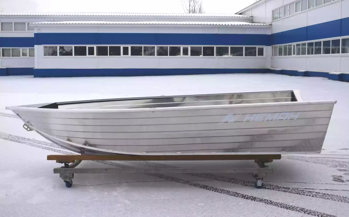 Алюминиевая лодка Неман-400 в Нижнекамске
