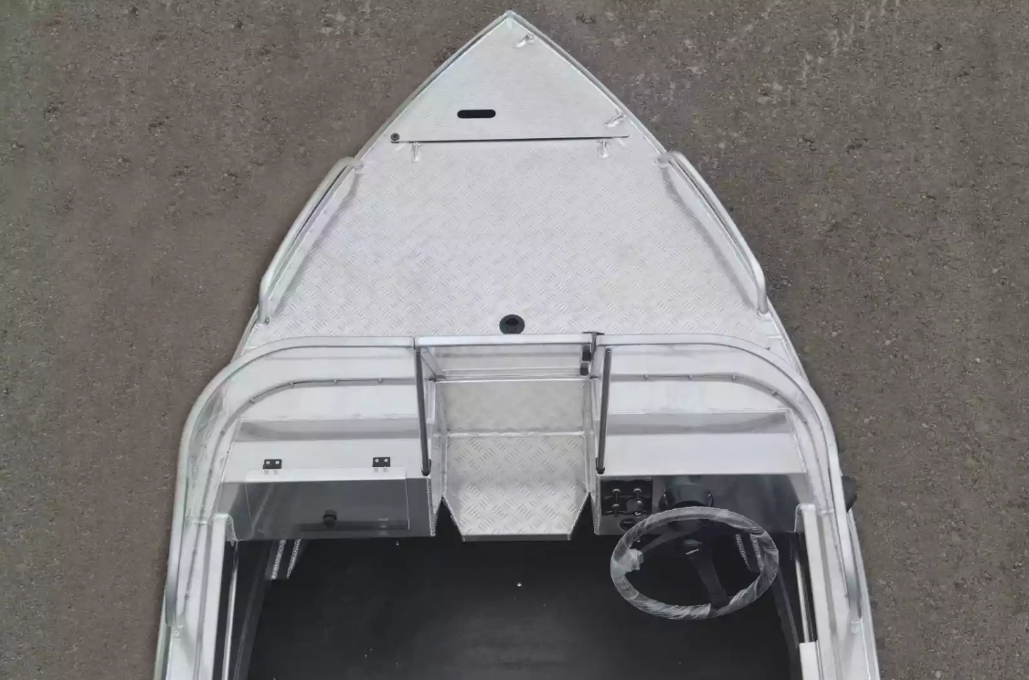 Алюминиевая лодка  Neman-400 PRO в Нижнекамске