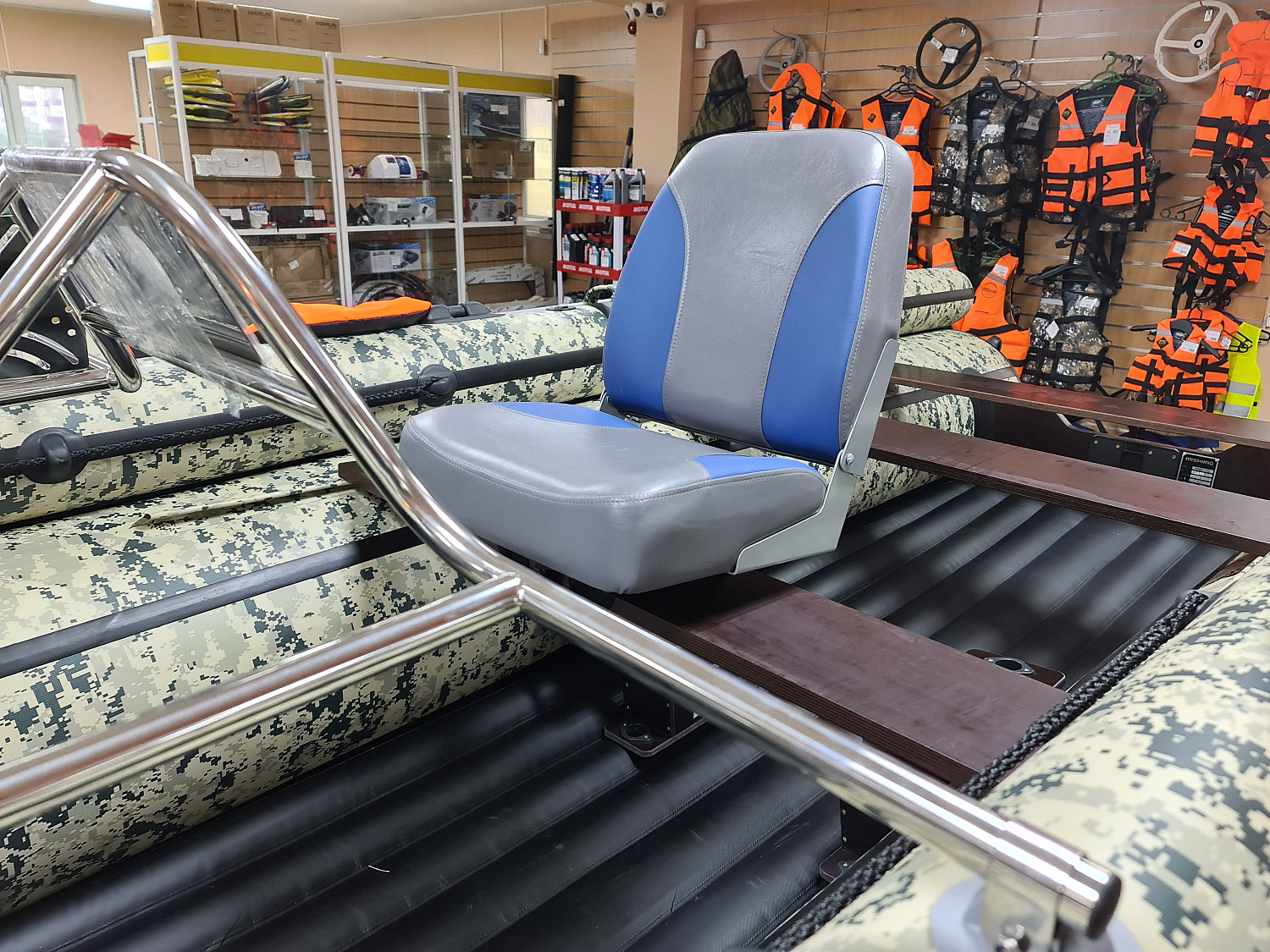 КРЕСЛО МЯГКОЕ РАСКЛАДНОЕ С ПОВОРОТНЫМ МЕХАНИЗМОМ ДЛЯ ЛОДОК в Нижнекамске