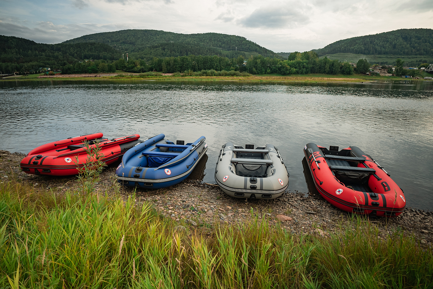 Лодка MISHIMO RIVER FJET PRO 430  под водомет в Нижнекамске